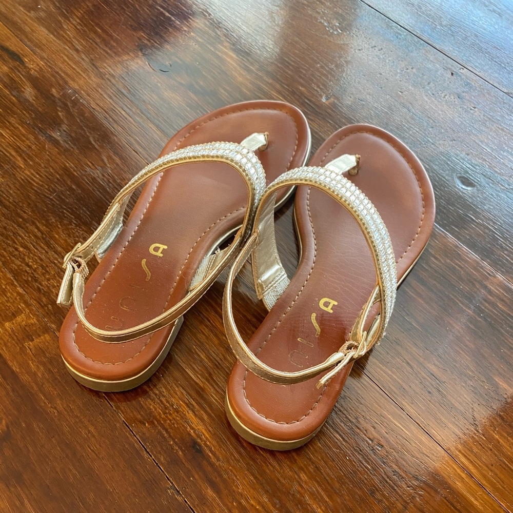 Unisa Gold Sandals, size 8